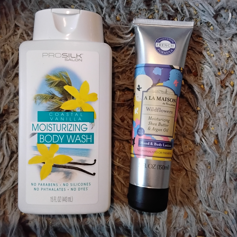 ProSilk Moisturizing Shampoo And Aa La Maison Lotion Duo